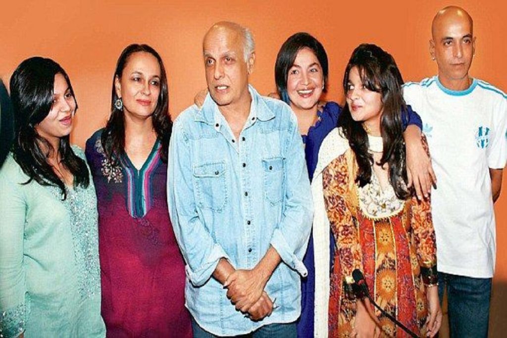 Mahesh Bhatt, Alia Bhatt & Pooja Bhatt