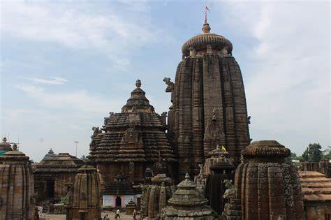 Famous Temples in India 2022_240.1
