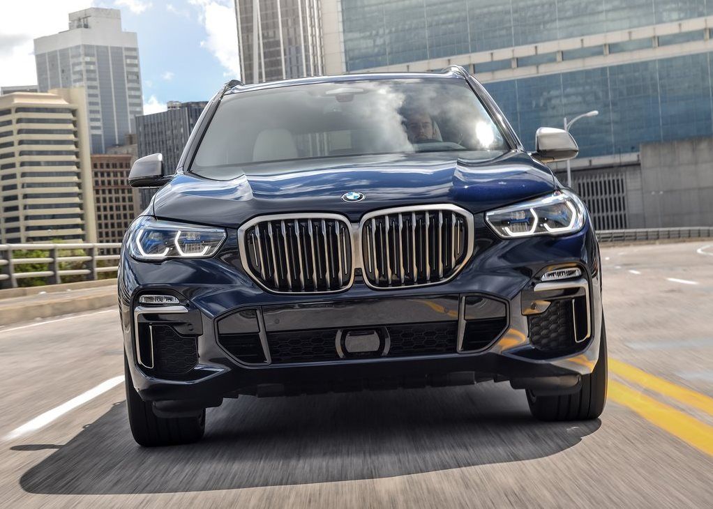 2021 BMW X5 front