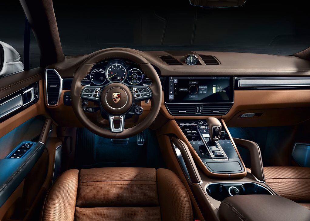 2021 Porsche Cayenne interior