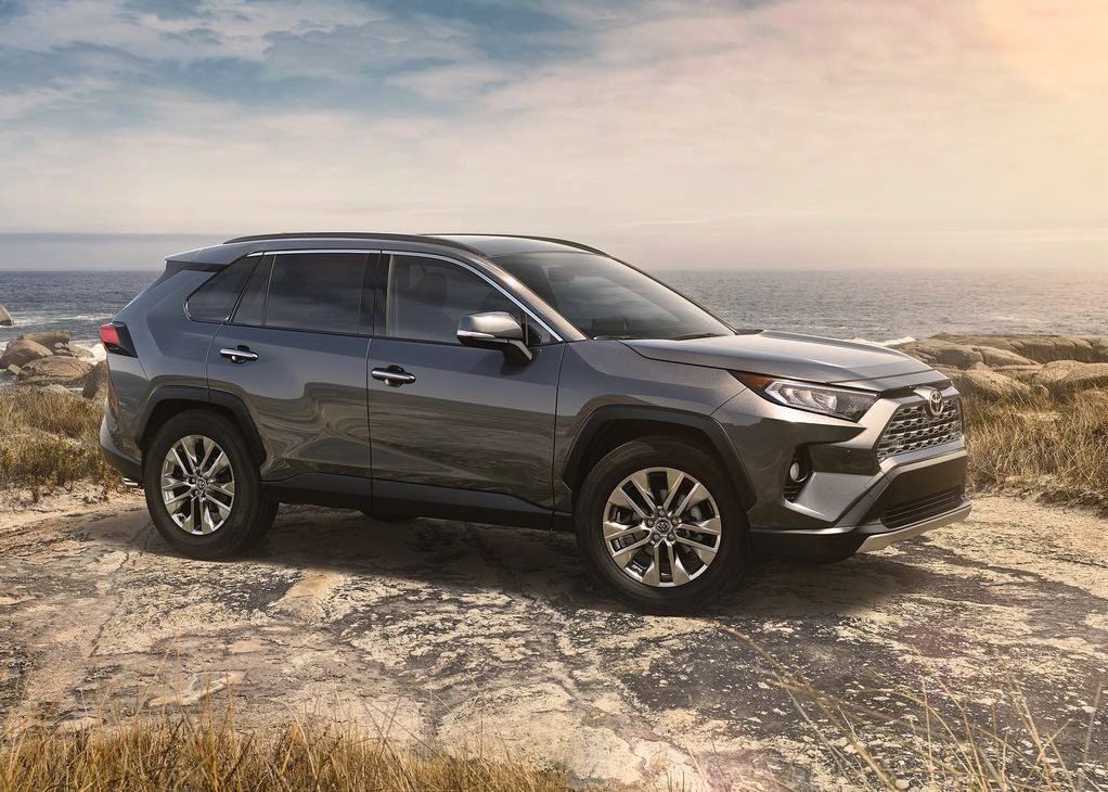 2021 Toyota RAV4 front three quarter