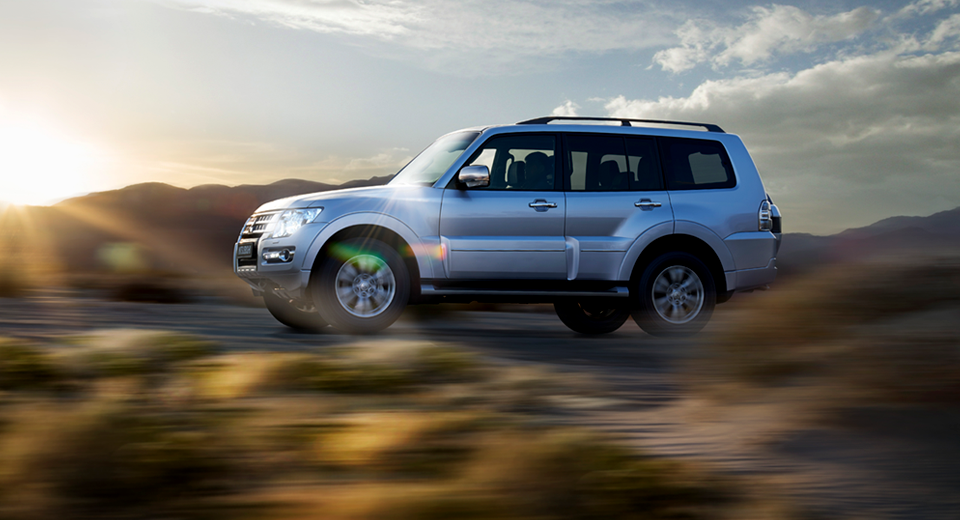 Mitsubishi Pajero side profile