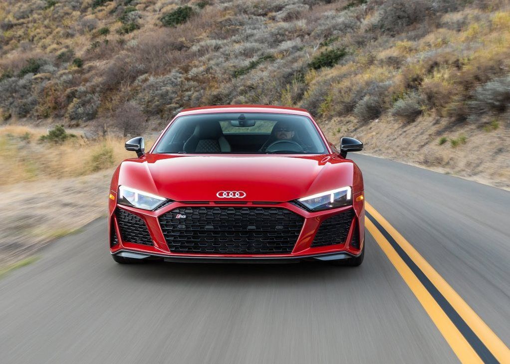 Audi R8 V10 front