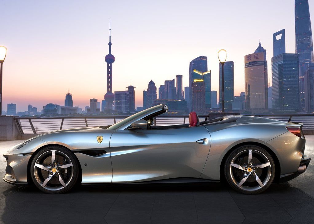 Ferrari Portofino M side
