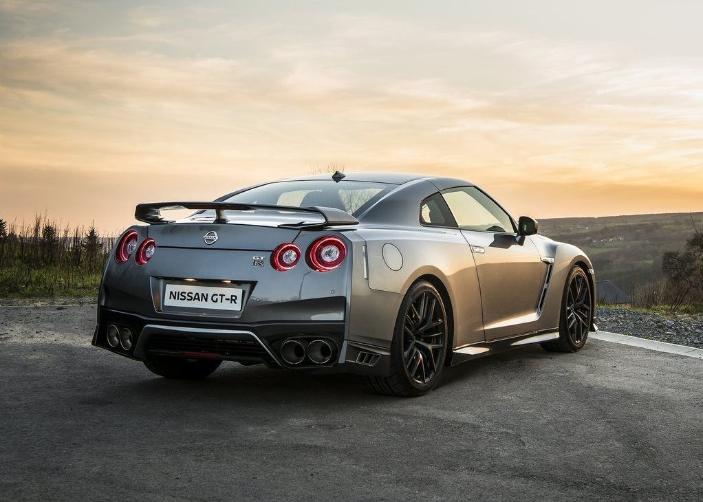 Nissan GT-R rear side