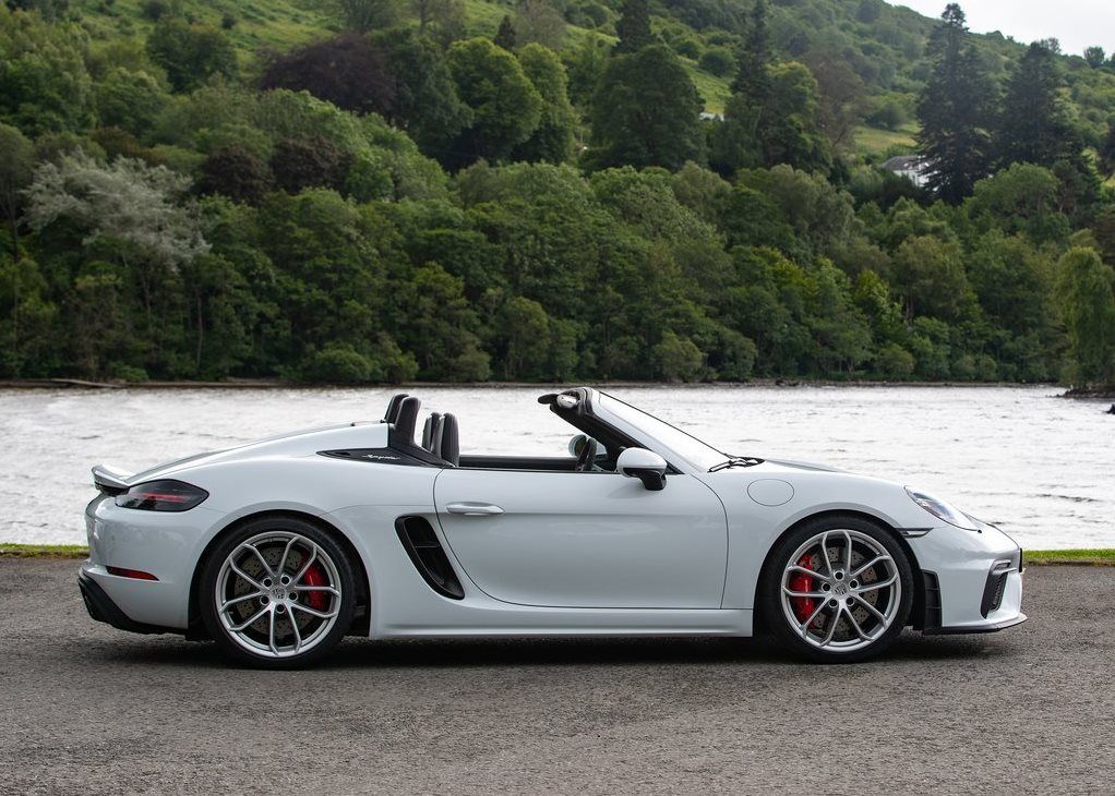 Porsche 718 Spyder side