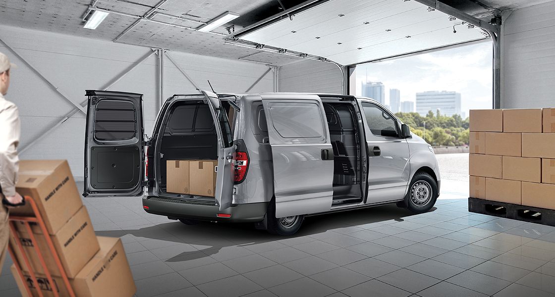 Hyundai H1 rear side