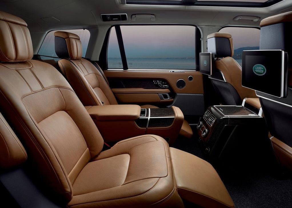 Land Rover Range Rover cabin