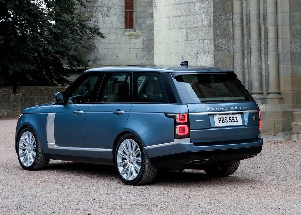 Land Rover Range Rover rear side