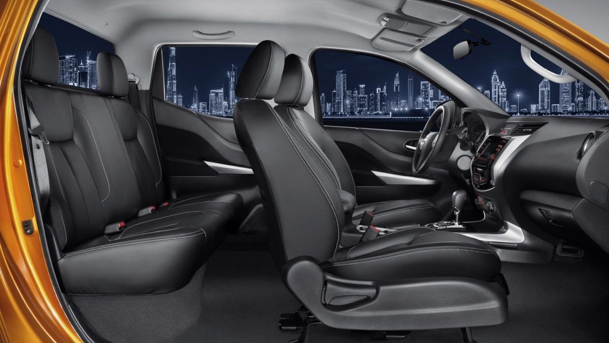 Nissan Navara cabin