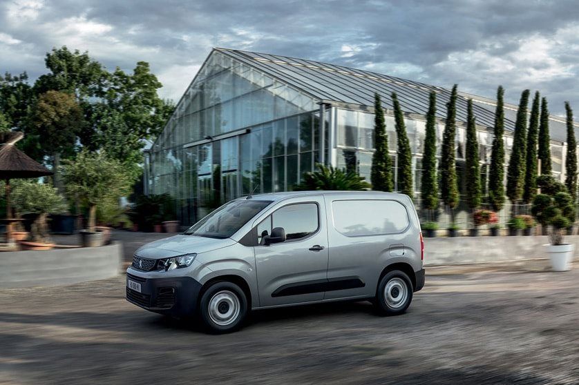Peugeot Partner front side