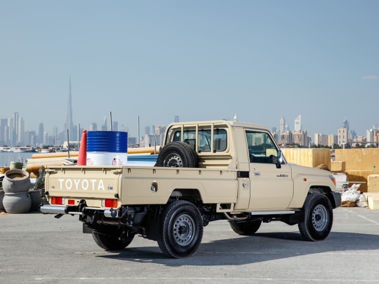 Toyota Land Cruiser Pickup rear side