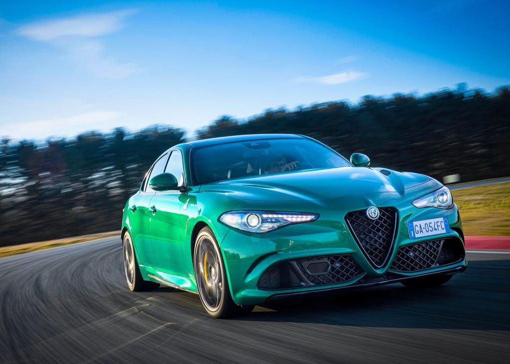 Alfa Romeo Giulia Quadrifoglia front