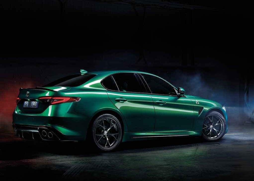 Alfa Romeo Giulia Quadrifoglia rear