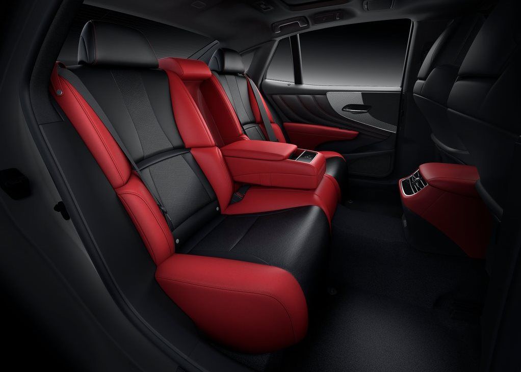 Lexus LS500 rear seats