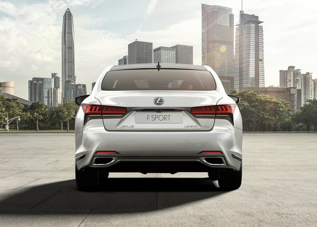 Lexus LS500 rear