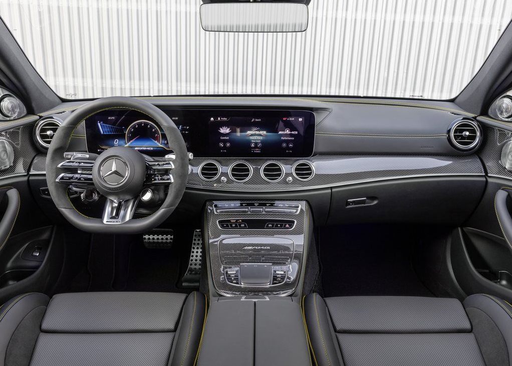 Mercedes-AMG E63S interior