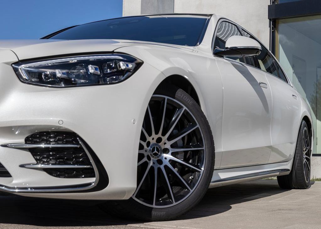 Mercedes-Benz S-Class exterior