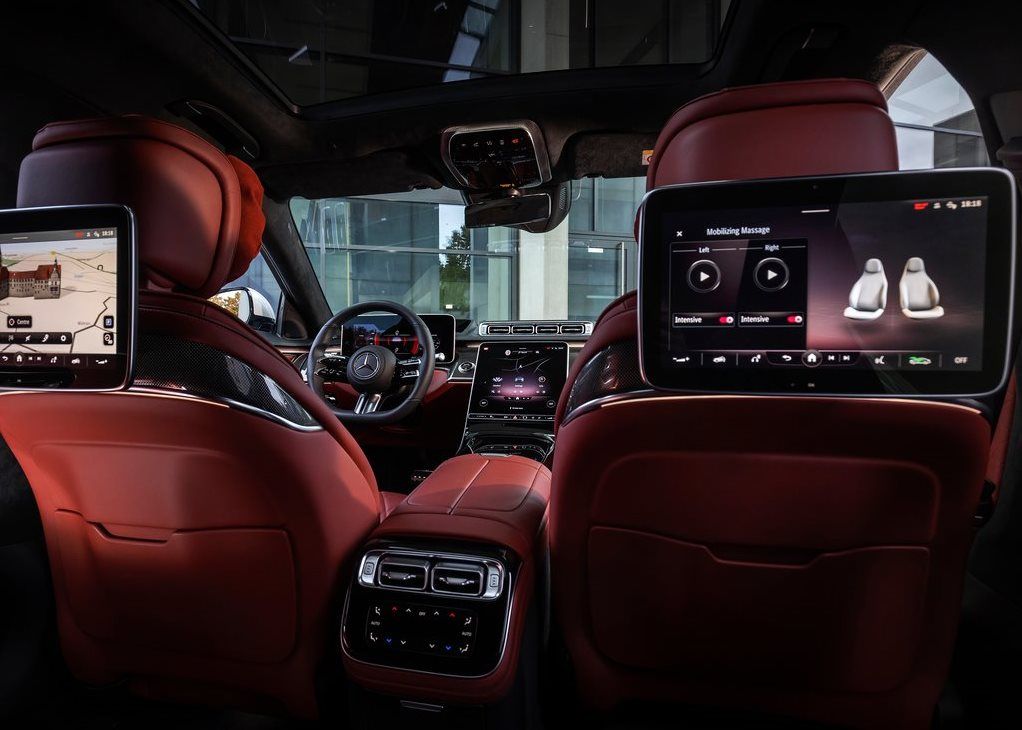 Mercedes-Benz S-Class features