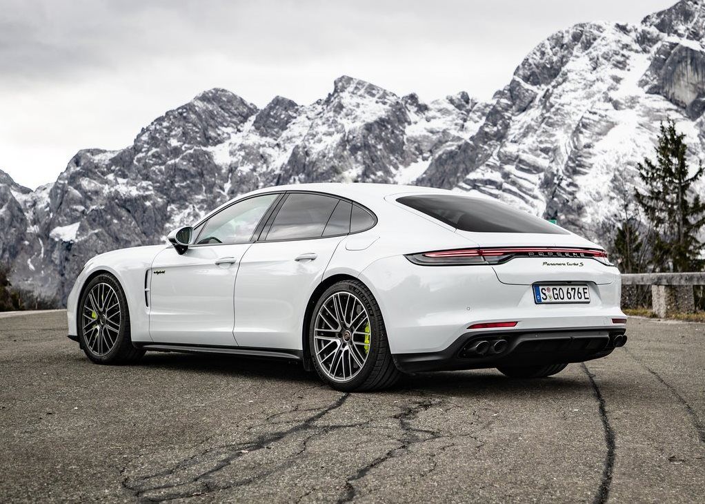Porsche Panamera Turbo S E-Hybrid rear