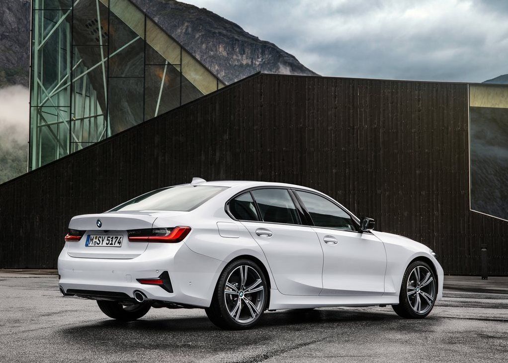 BMW 3-Series rear side