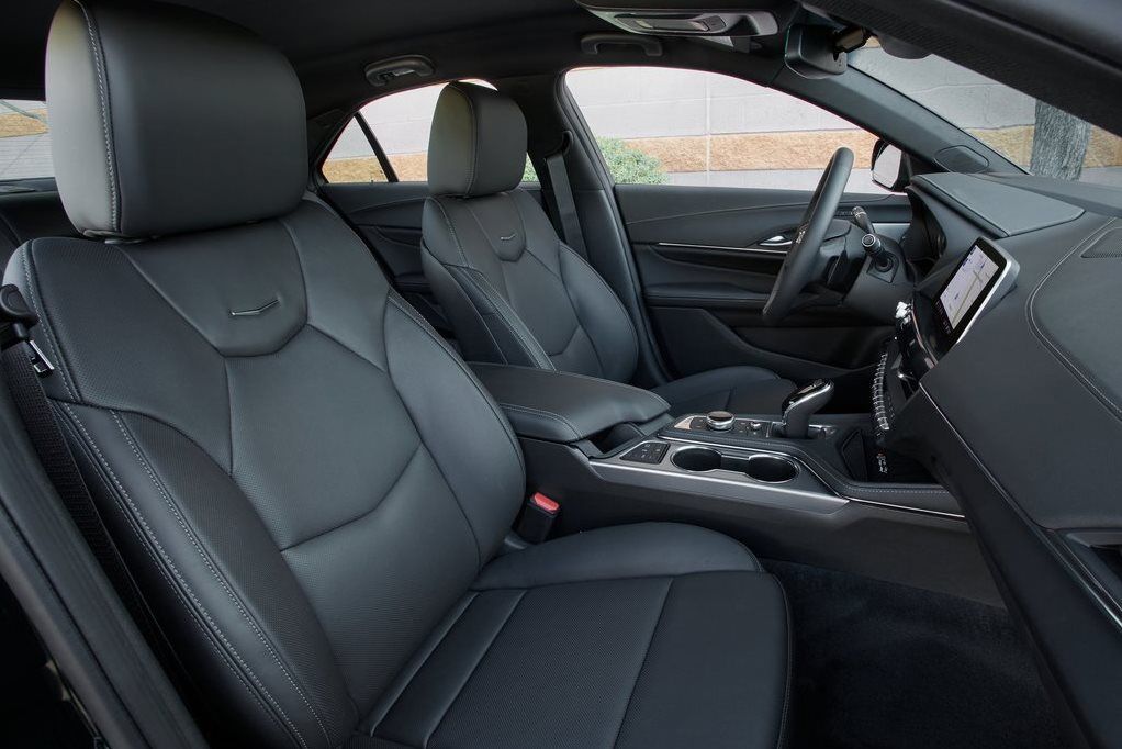 Cadillac CT4 cabin