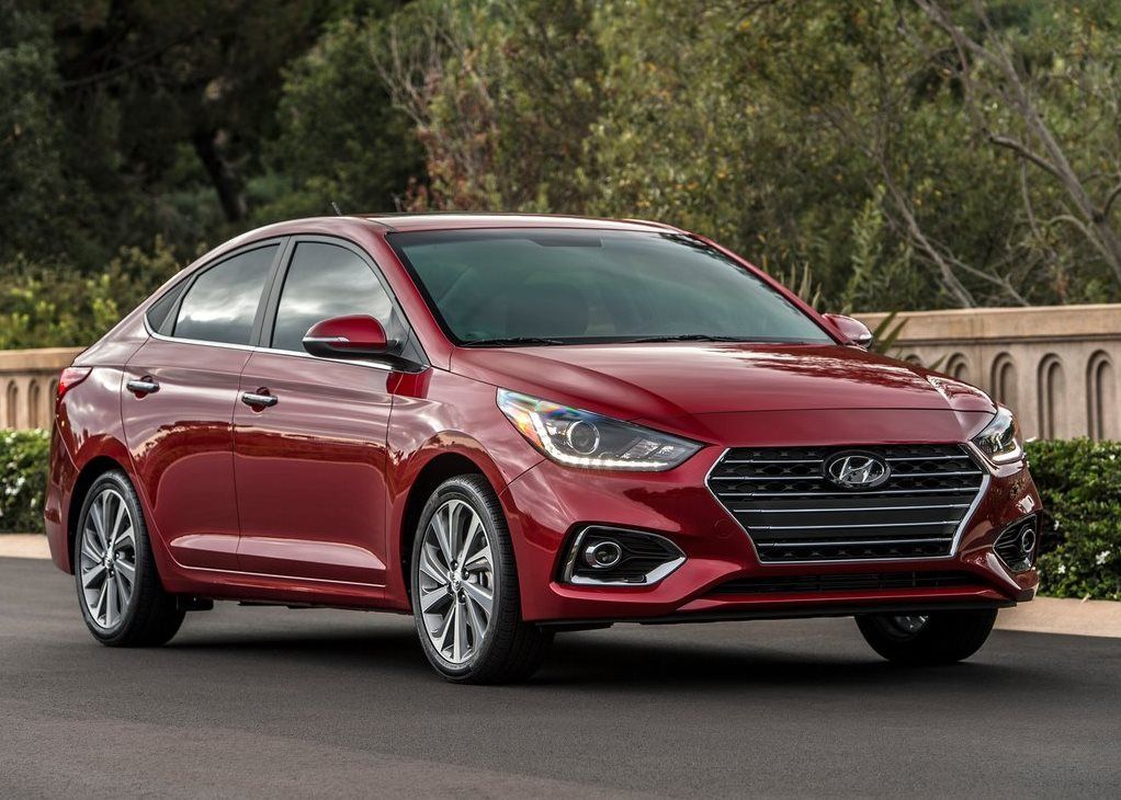 Hyundai Accent front