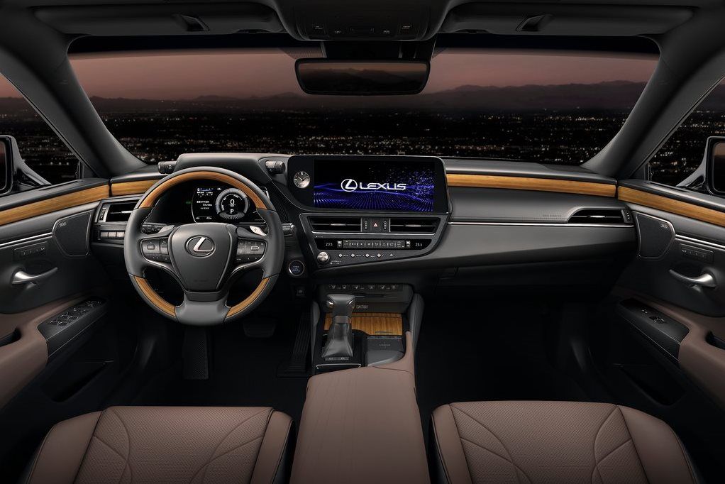 Lexus ES interior