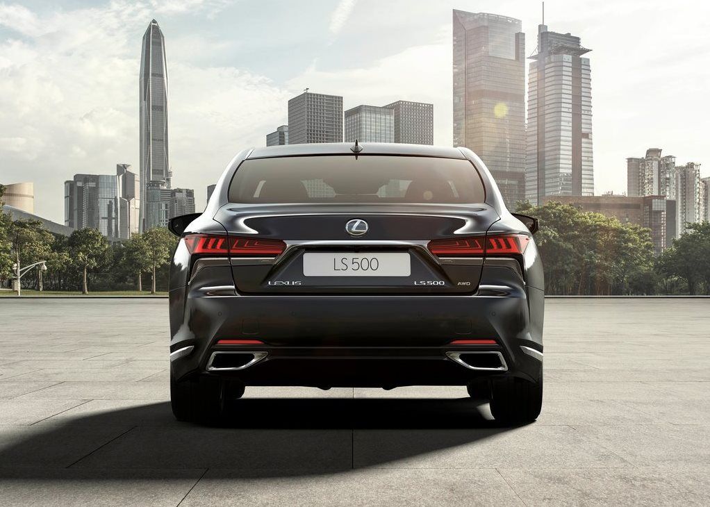 Lexus LS500 rear