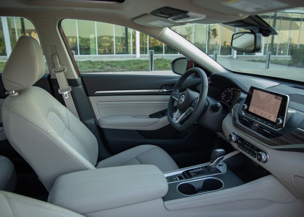 Nissan Altima cabin