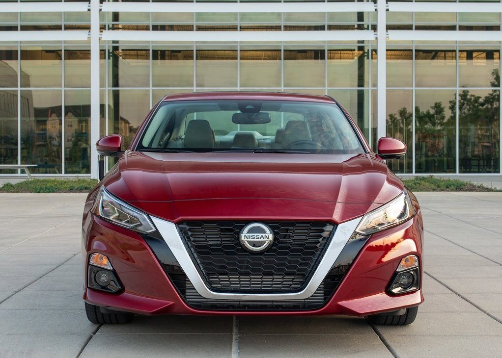 Nissan Altima front