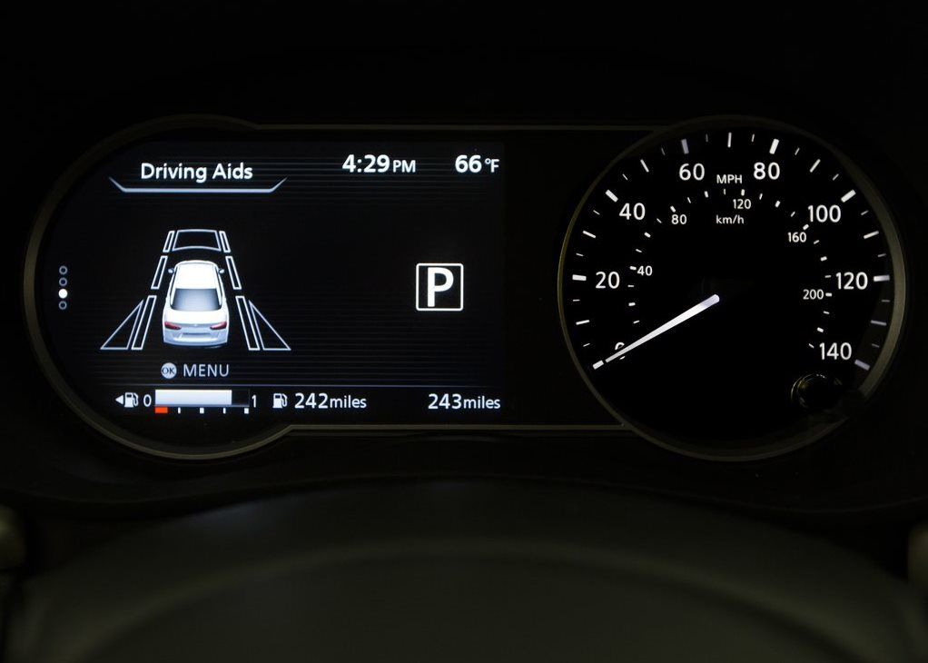 Nissan Sunny features