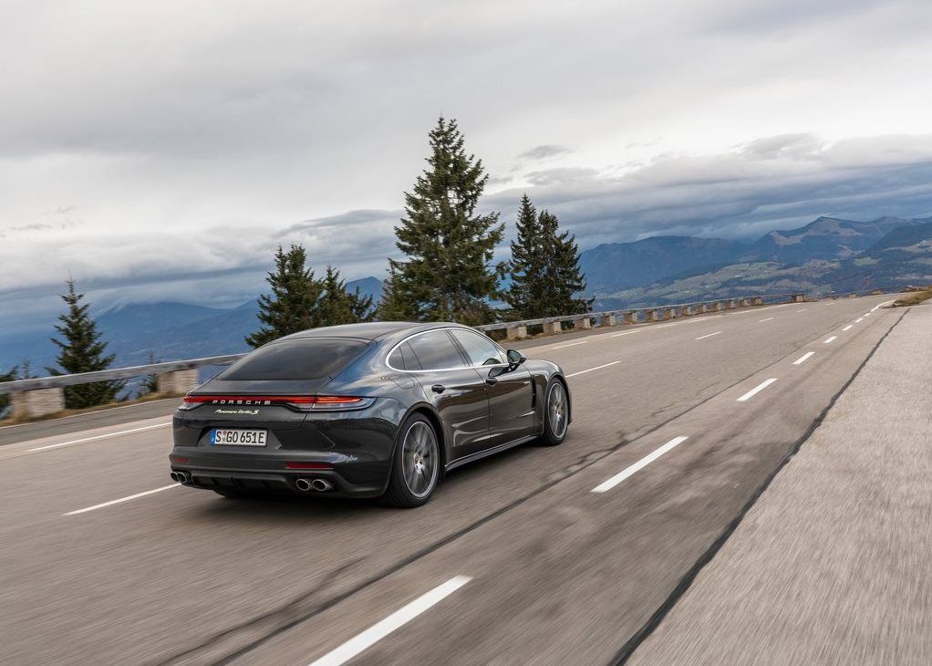 Porsche Panamera Turbo S E-Hybrid colors