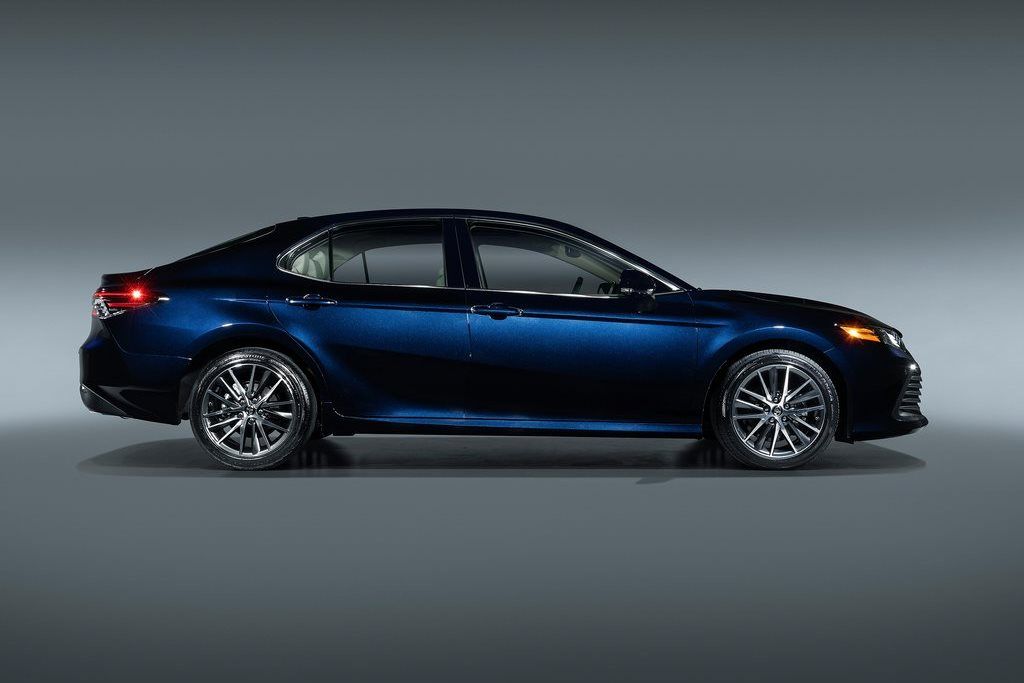 Toyota Camry side