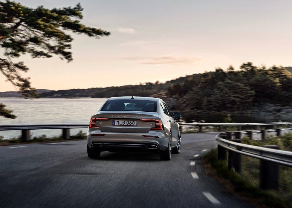 Volvo S60 rear
