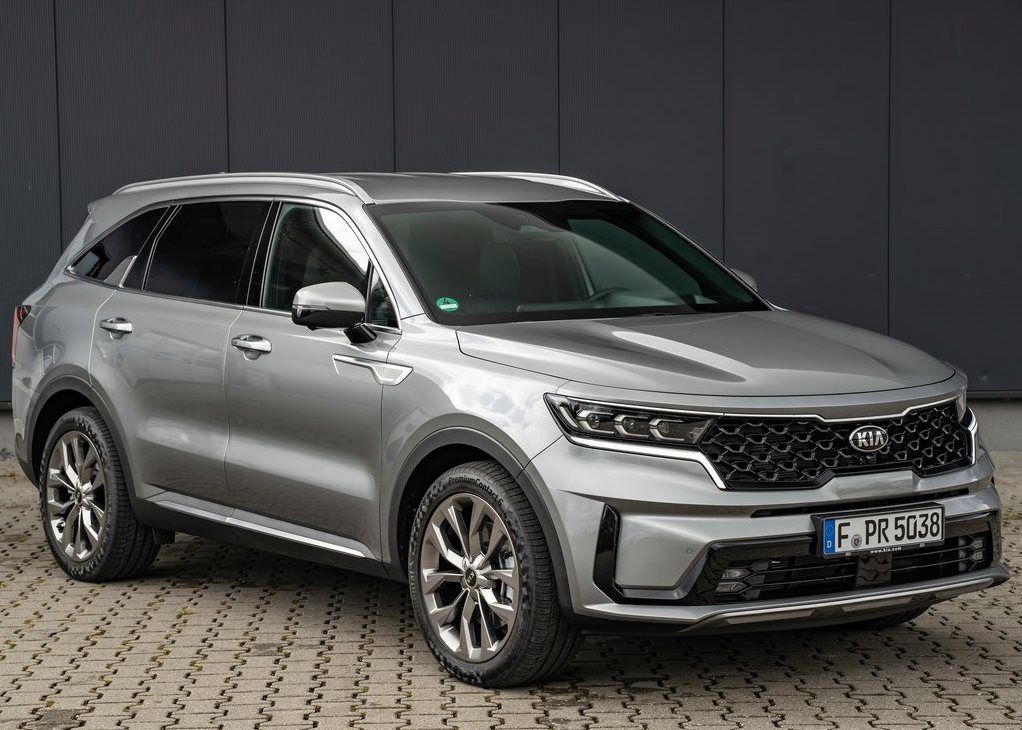 Kia Sorento front side