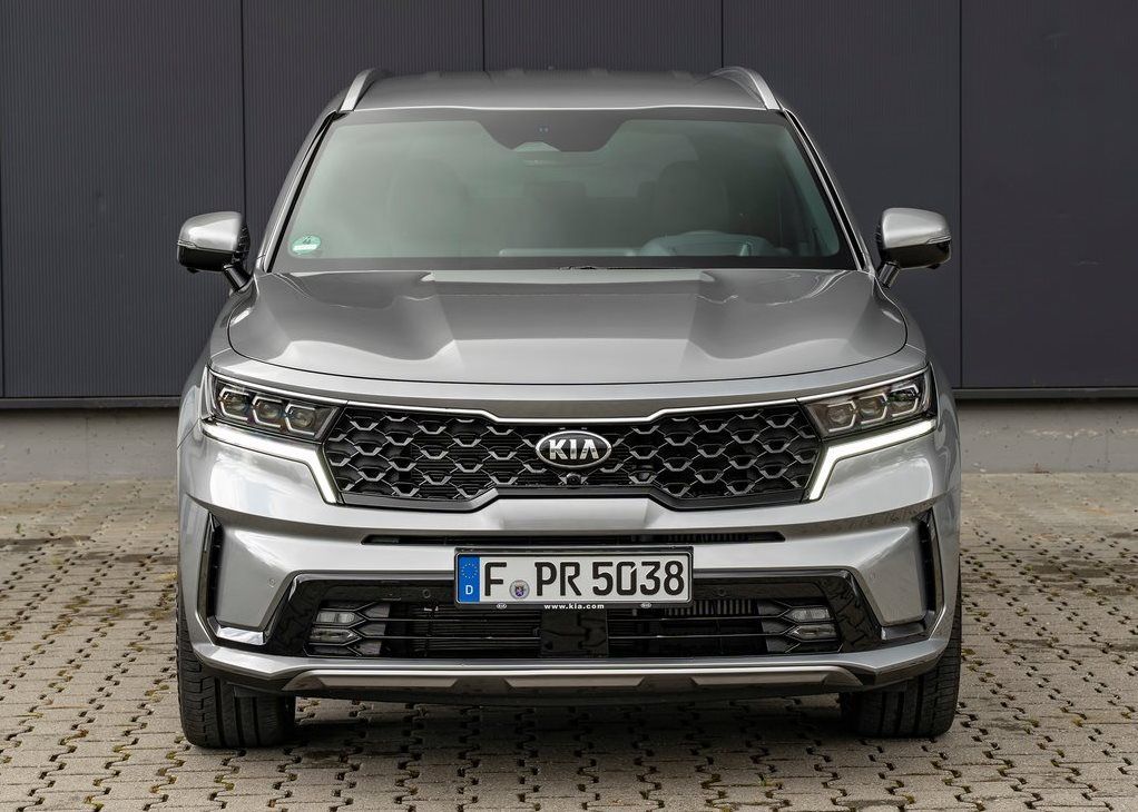 Kia Sorento front
