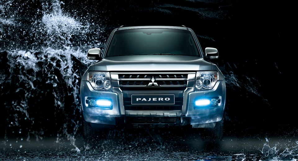 Mitsubishi Pajero front