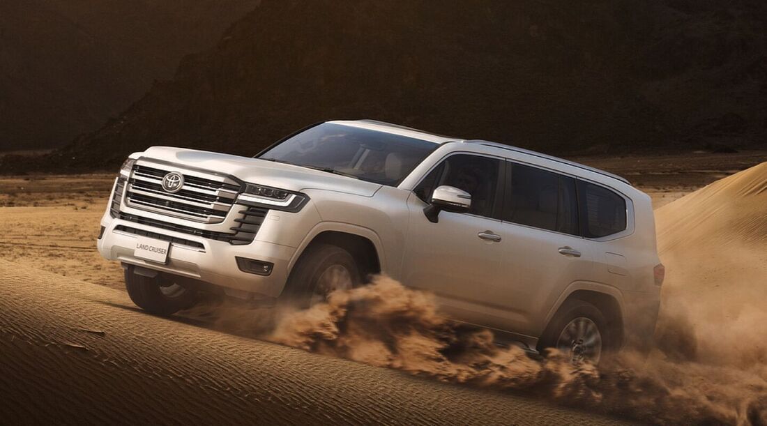 Toyota Land Cruiser off-road