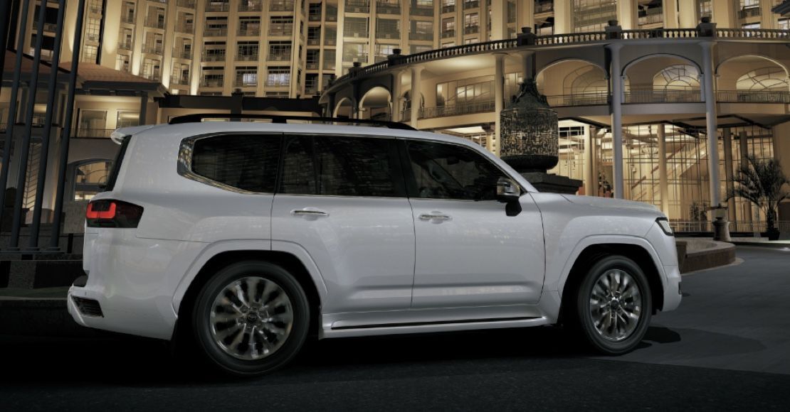 Toyota Land Cruiser side