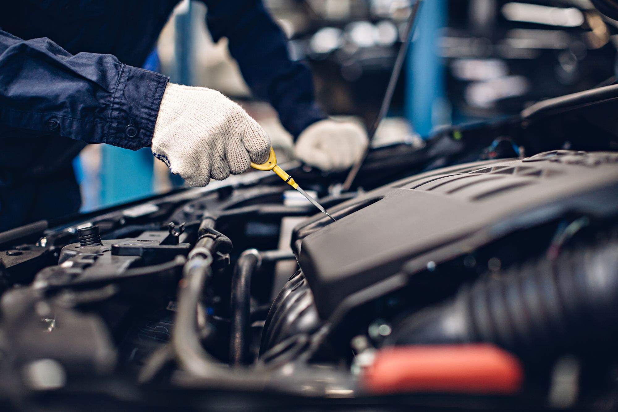 How to check your car's oil level correctly