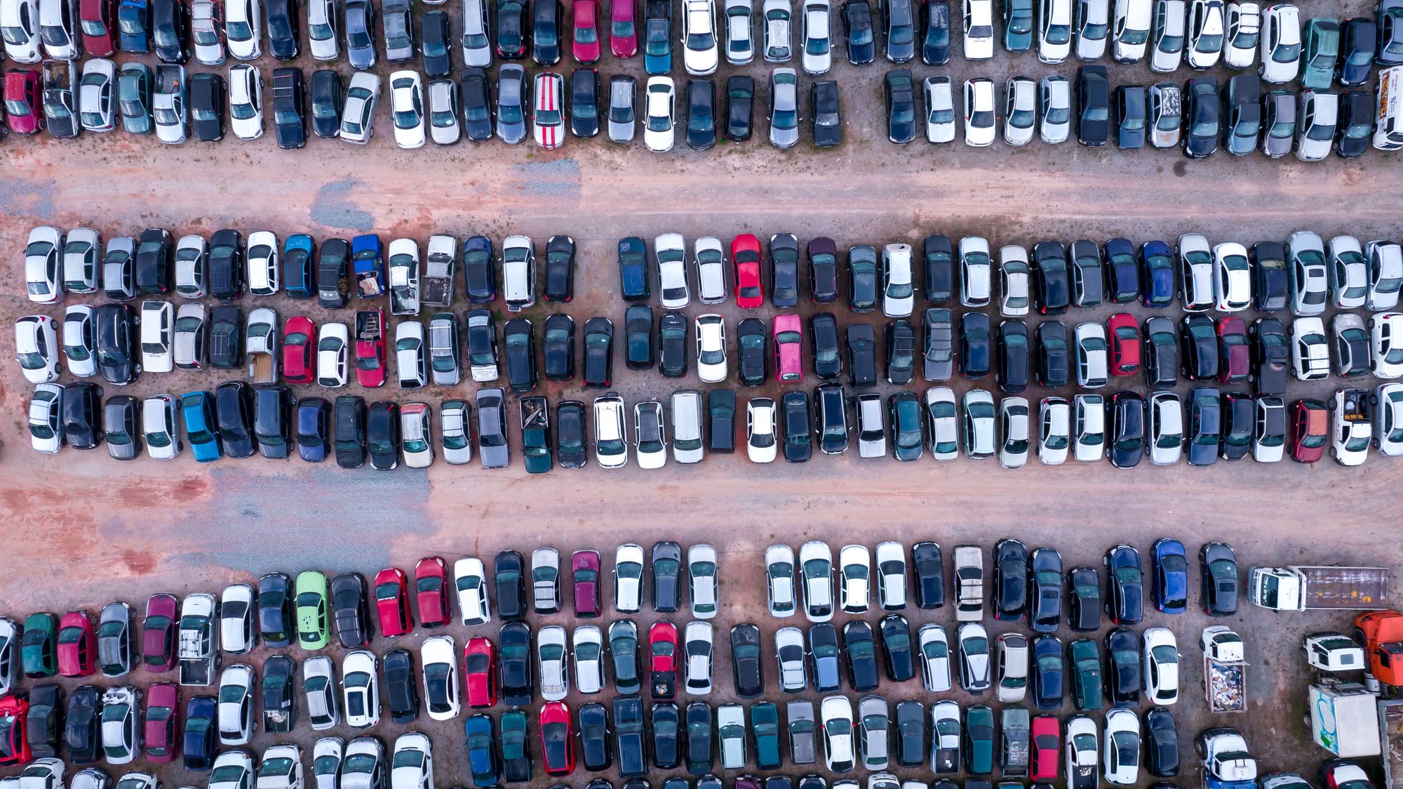 Can We Buy Abandoned Cars in Dubai?
