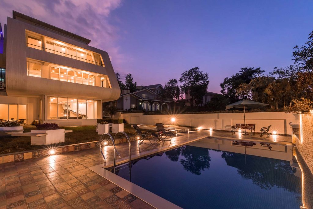 Grand villa facing swimming pool
