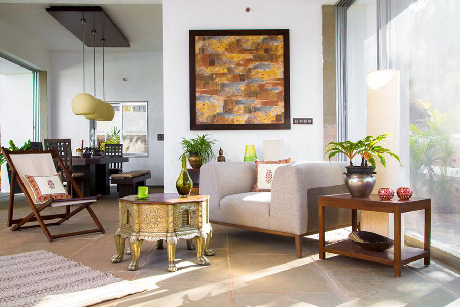 Modern decor in living room of a villa near Mumbai