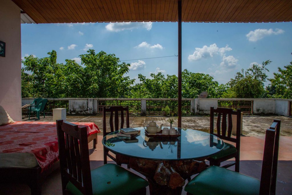 Outdoor sit-out with a view