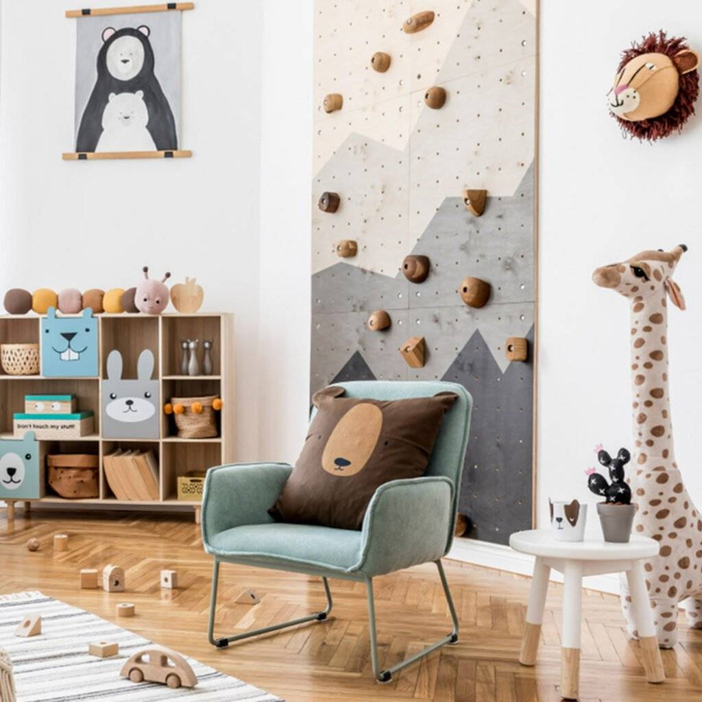 Childrens Bedroom Colour Scheme - choose earthy colours like Brown, Beige and Tan.