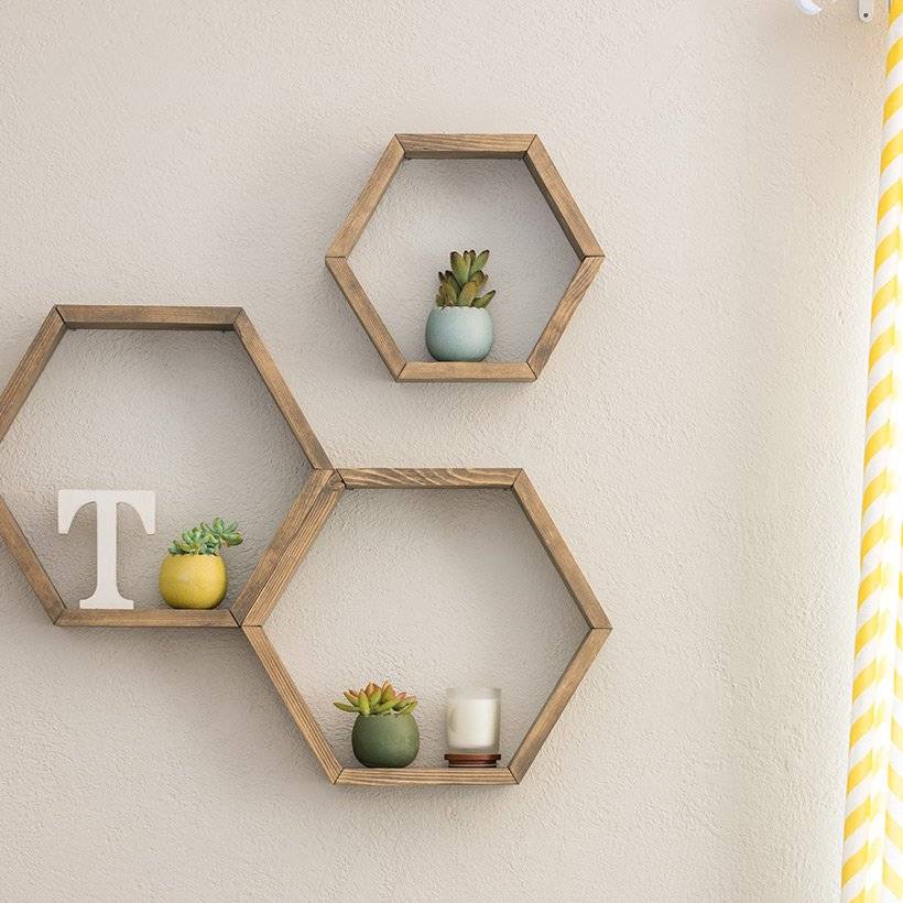 Floating shelves free up space in small bedrooms makes to modern small bedroom decor