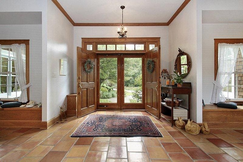 Entrance design for a carpet that makes for an ideal welcome