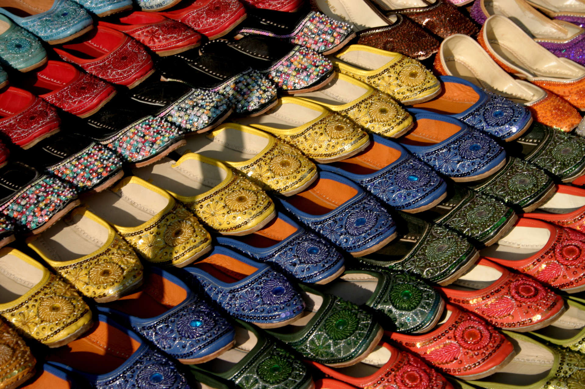 Mojari Footwear from Rajasthan Mojari Footwear from Rajasthan