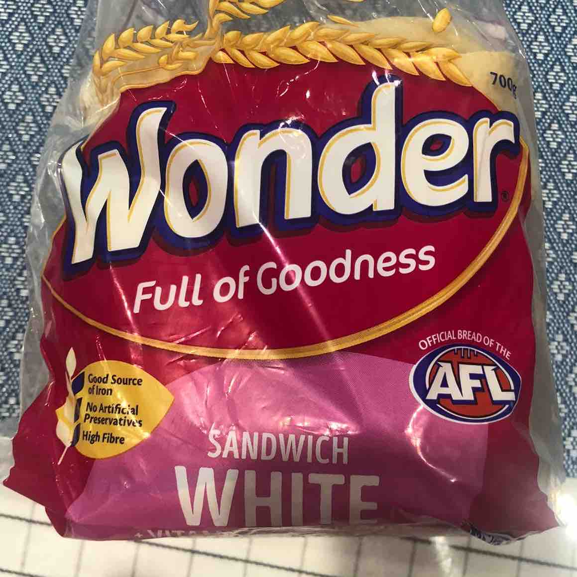 bread (wonder) sandwich white Health and Nutrition Facts